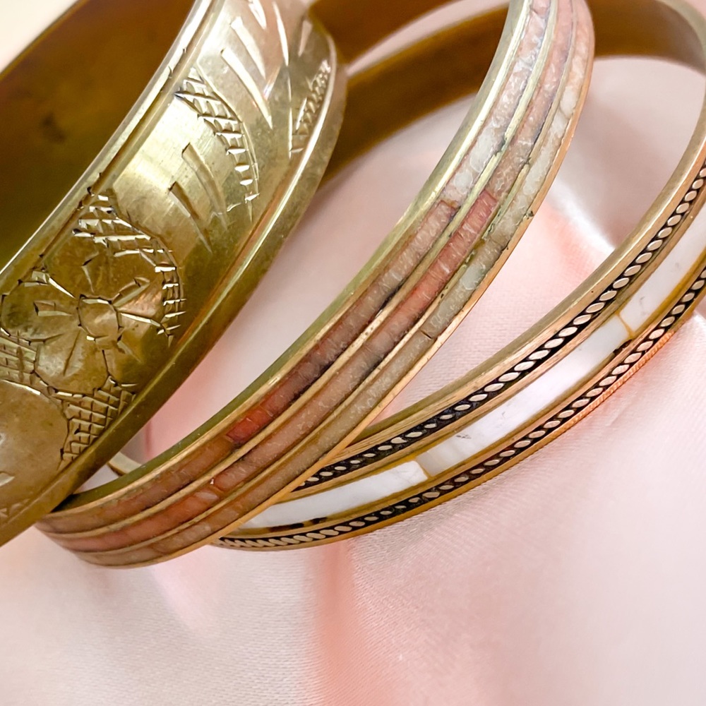 💔SOLD💔 70’s Brass Bangle Set 💫 - Picture 2 of 2